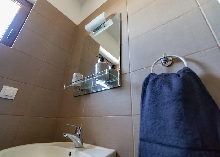 Laura קלוז'-נאפוקה